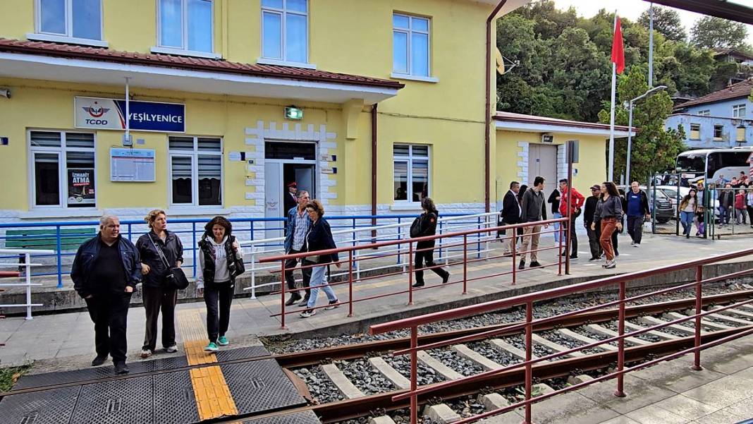 Karadeniz'de doğa şöleni! Turistik Karaelmas Ekspresi yolcularını büyüledi 14